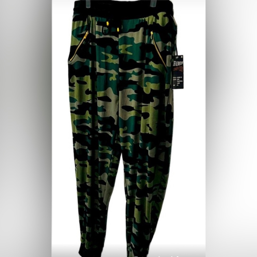 NWT Plus Size Butter Soft Camo Joggers with Pockets and Drawstring 2X